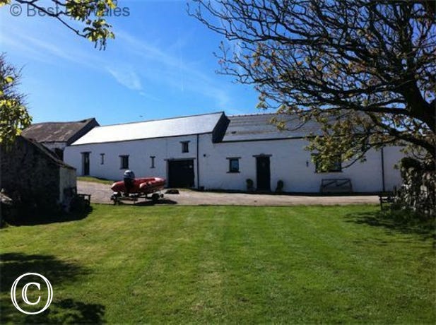 Self Catering Cottage Holiday. Ty Blawd is on the left of the 2 cottages