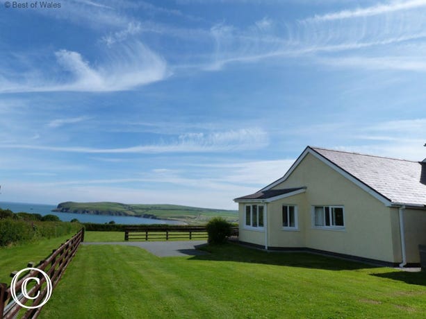 Bwthyn Trefdraeth holiday cottage - Newport Pembrokeshire